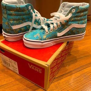 Van Gogh almond high tops size 5